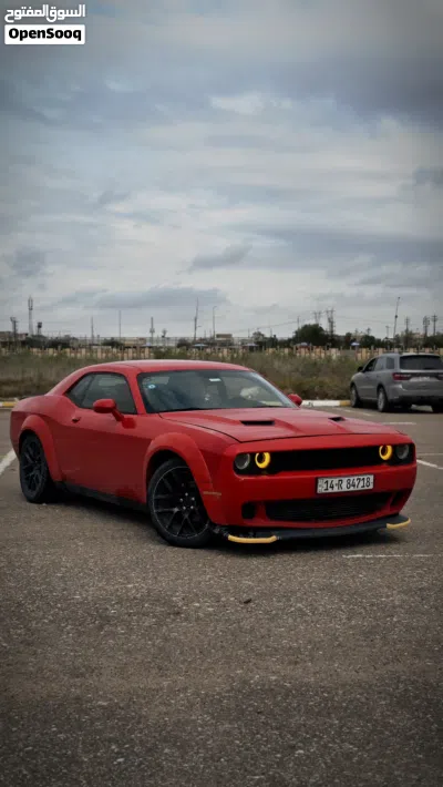 Dodge Challenger SXT Plus 2