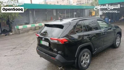 Toyota RAV 4 GXR 2