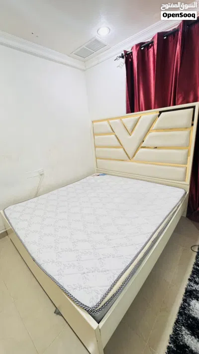 Bed with mattress Queen size 2