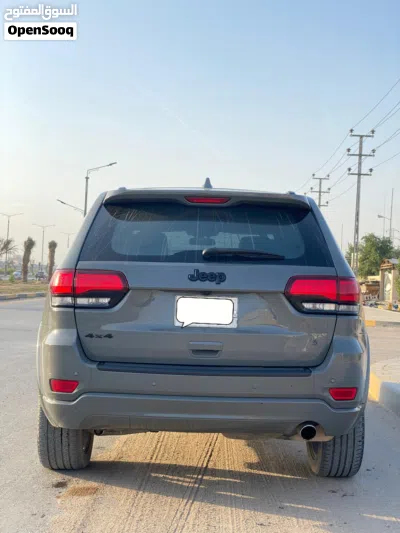 Jeep Grand Cherokee Laredo 4