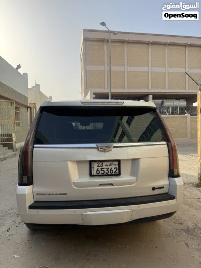 كاديلاك اسكاليد Premium 4
