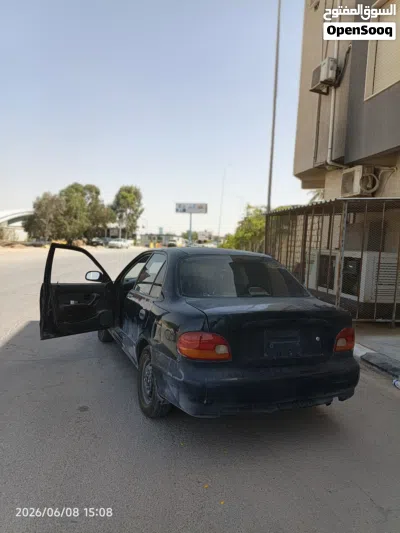 Hyundai Elantra GL Plus 3