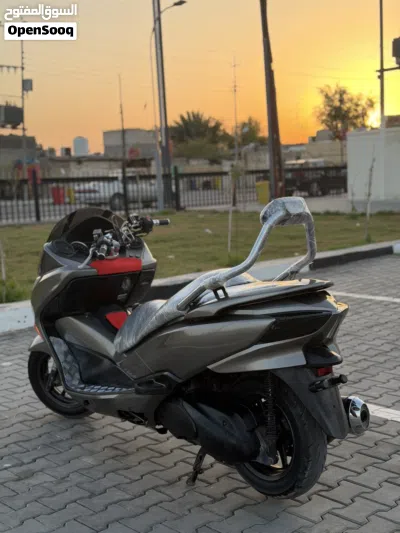 Honda Forza 4