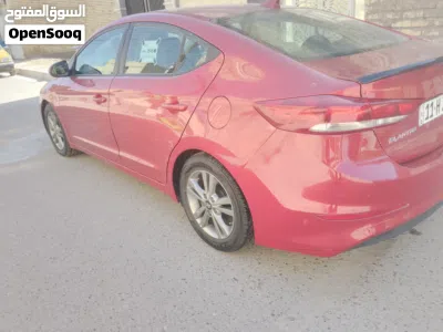 Hyundai Elantra SE 2