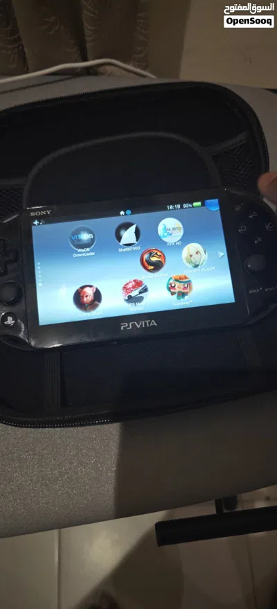 Ps vita 2000 in extremely clean condition for sale 2