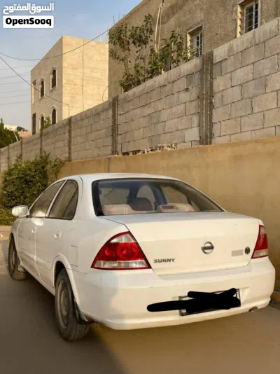 Nissan Sunny Standard 4