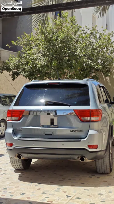 Jeep Grand Cherokee Laredo 2