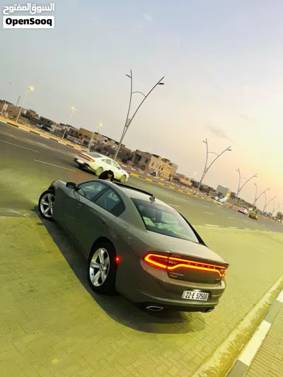 Dodge Charger SXT MID 3