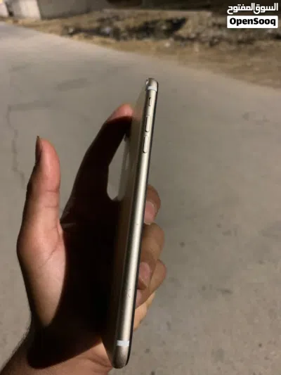 ايفون 7بلس جهاز وكاله يحتاج لايسي شحن 4
