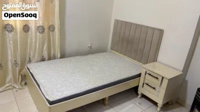 كنب وغرفه نوم وطاولات وأرفف للبيع شبه مستعمل بحاله نضيفه 4