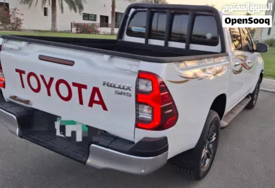 Toyota Hilux SR5 3