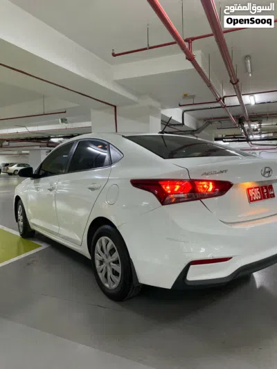 Hyundai Accent Limited 4