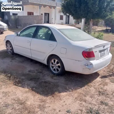 تويوتا كامري E 2