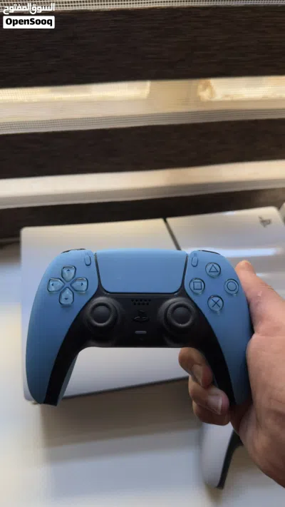 Ps5 slim digital (بيه مدخل اقراص) 4