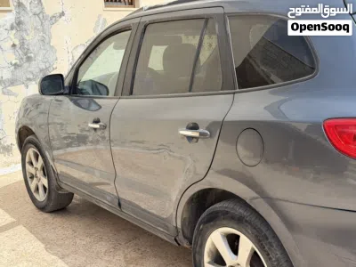 Hyundai Santa Fe Limited 2