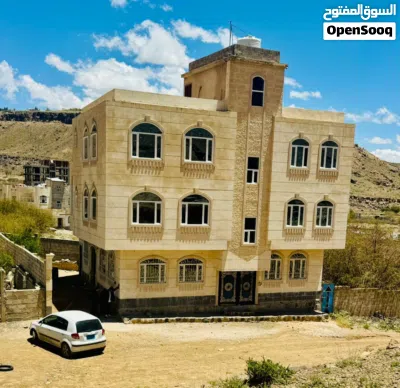 ? تفاصيل العمارة المحدثة المساحة: 4 لبن ونصف. عرض الشارع: 14 متر. النوع: بيت قرمان (مع نصف بدرو 2
