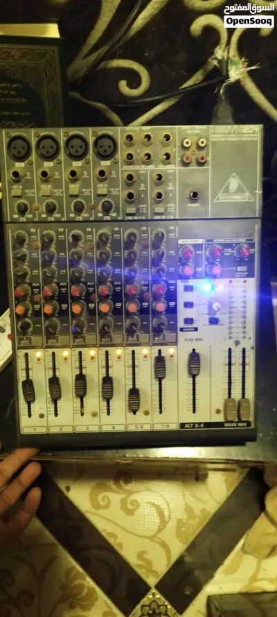 خلاط صوت بيرينجر XENYX X1204USB، 3