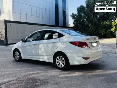 Hyundai Accent Standard 4