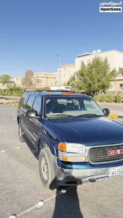 GMC Suburban 2