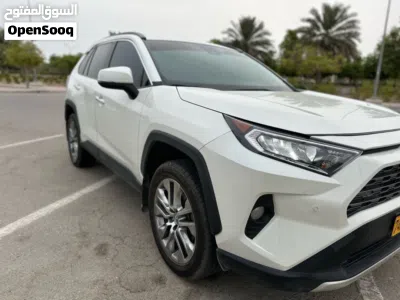 Toyota RAV 4 Limited 2