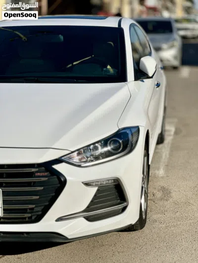 Hyundai Elantra Sport 2
