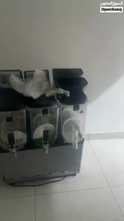مكينه سلاش للبيع مستعمله نظيفه جدا كما موضح في الصورة موقعها العامرات 2