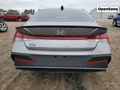 Hyundai Elantra SEL 3