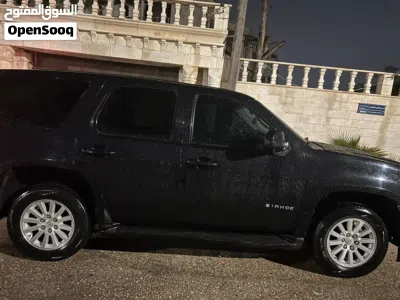 Chevrolet Tahoe Premier 2