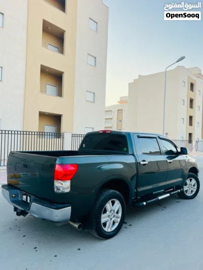 Toyota Tundra SR5 4