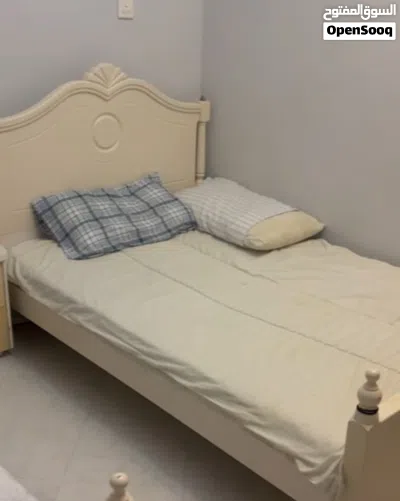 Two single beds with mattresses and bedside table (cream finish) 3