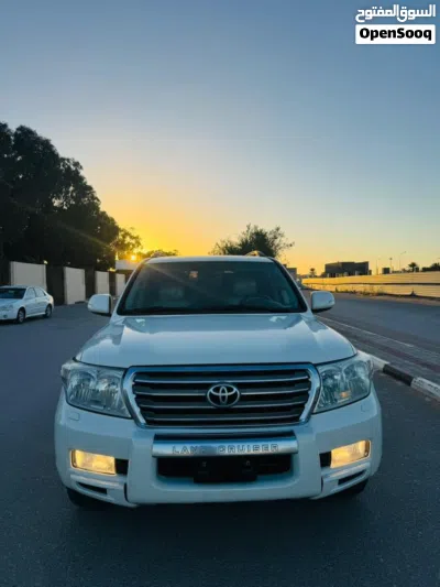 تويوتا لاند كروزر VXR 2