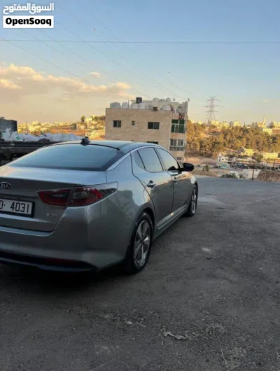 كيا اوبتيما Standard 4