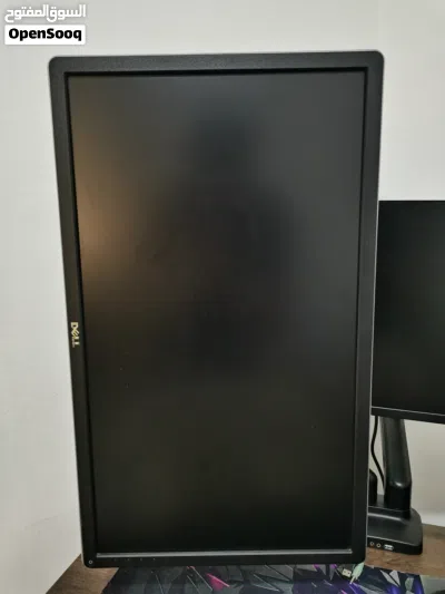 شاشة DELL نظيفة تمام بدون اي مشاكل في الصورة تدعم منفذ DP مع ستاند خاص فيها 60HZ. 24 Inch 2