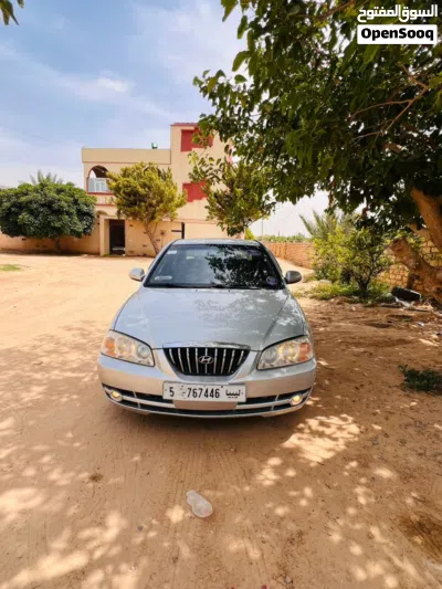 هيونداي افانتي Standard 2