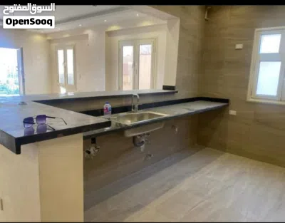 للإيجار شقه سكني أو إداري بالتجمع 2