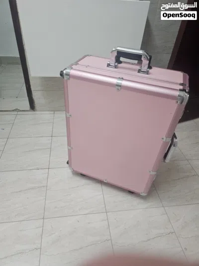 للبيع حقيبة ماكياج 2
