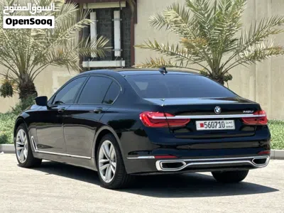بي ام دبليو الفئة 7 740i Sedan 4