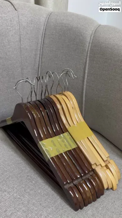 علاقة الملابس (Clothes hanger) خشبيه بالجمله او الفردي متوفره كمية كبيره 3