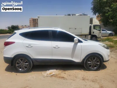 Hyundai Tucson GLS 3