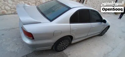 ميتسوبيشي جالنت Standard 4