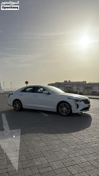 Cadillac CT4 Sport 4