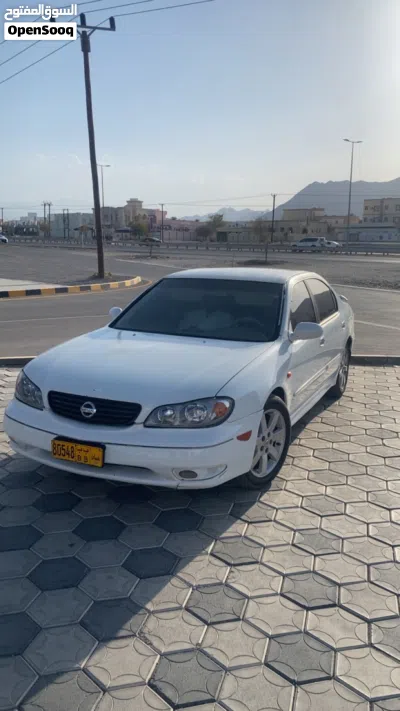 Nissan Maxima Standard 2