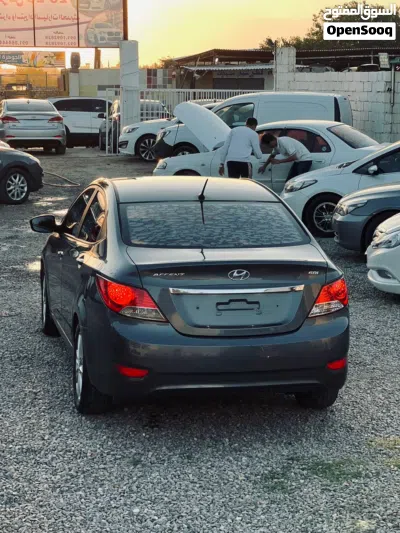 Hyundai Accent GL 2