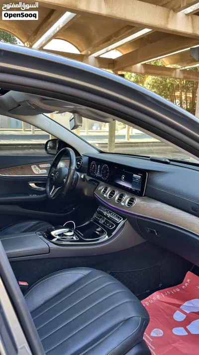 مرسيدس بنز الفئة-E E 300 4