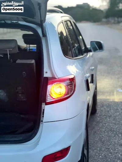 Hyundai Santa Fe Limited 3
