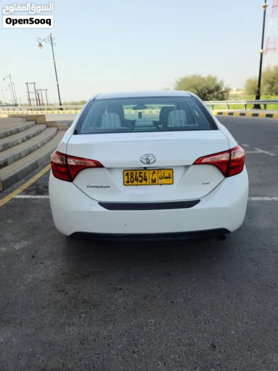 Toyota Corolla LE 2