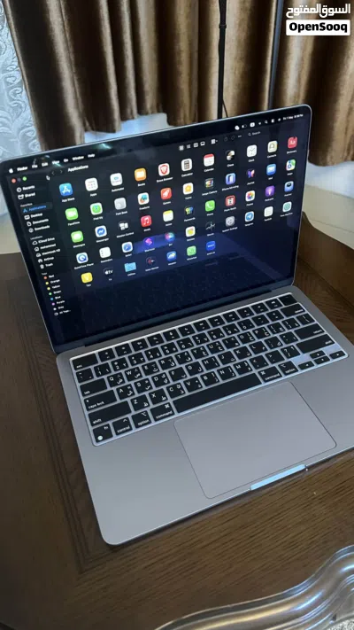 MacBook Air M2 (2022) للبيع – نظيف جدًا واستخدام خفيف 2