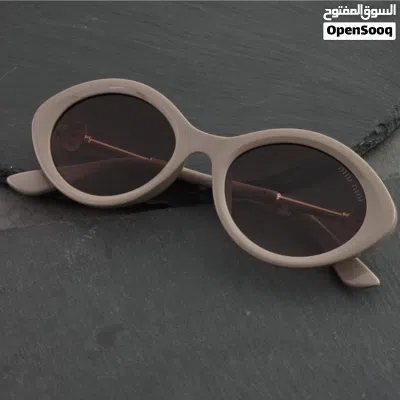 نظارات miumiu الفاخرة الغنية عن التعريف 3