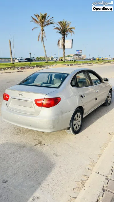 Hyundai Avante Standard 3