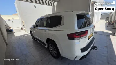 تويوتا لاند كروزر VXR 3